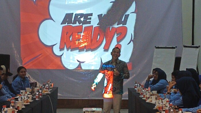 Trainer Sales Pacitan